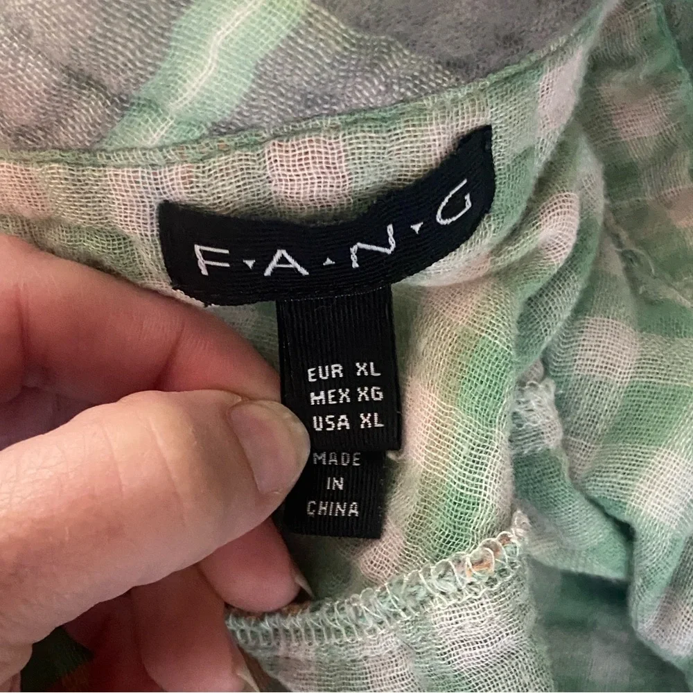 Green and gray plaid shirt butterfly on the pocket ties in the back size medium